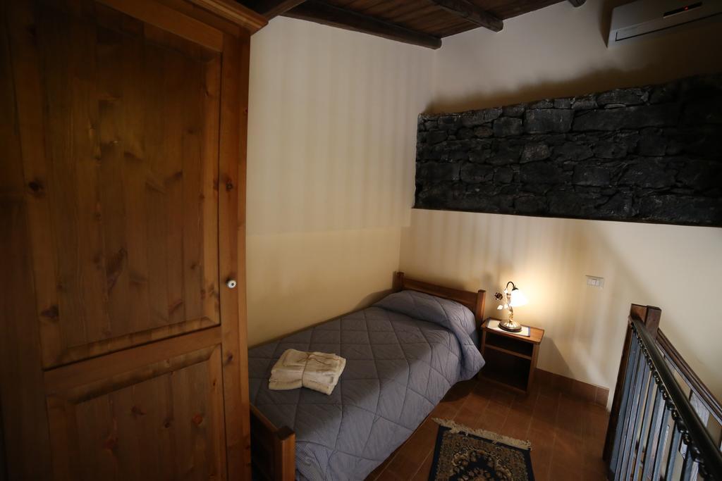 B&B Polifemo Etna Nicolosi Extérieur photo